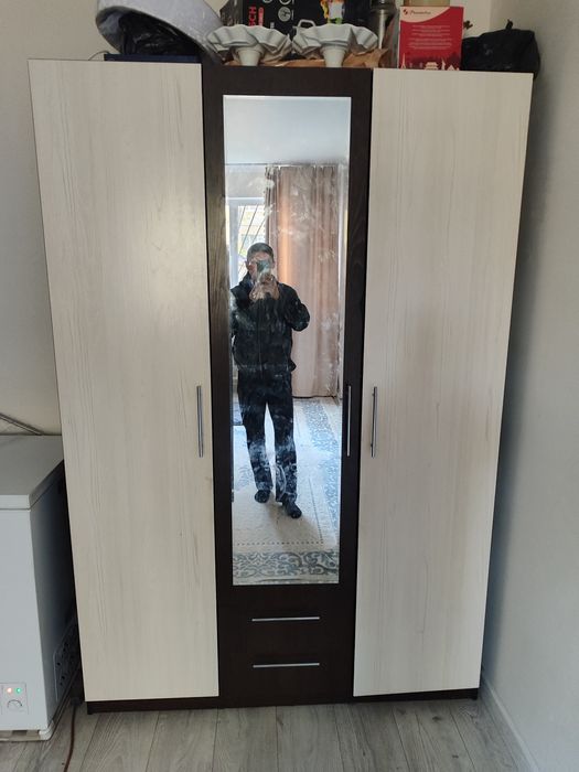 Продам шифонер хорошом в отличном состояни новый