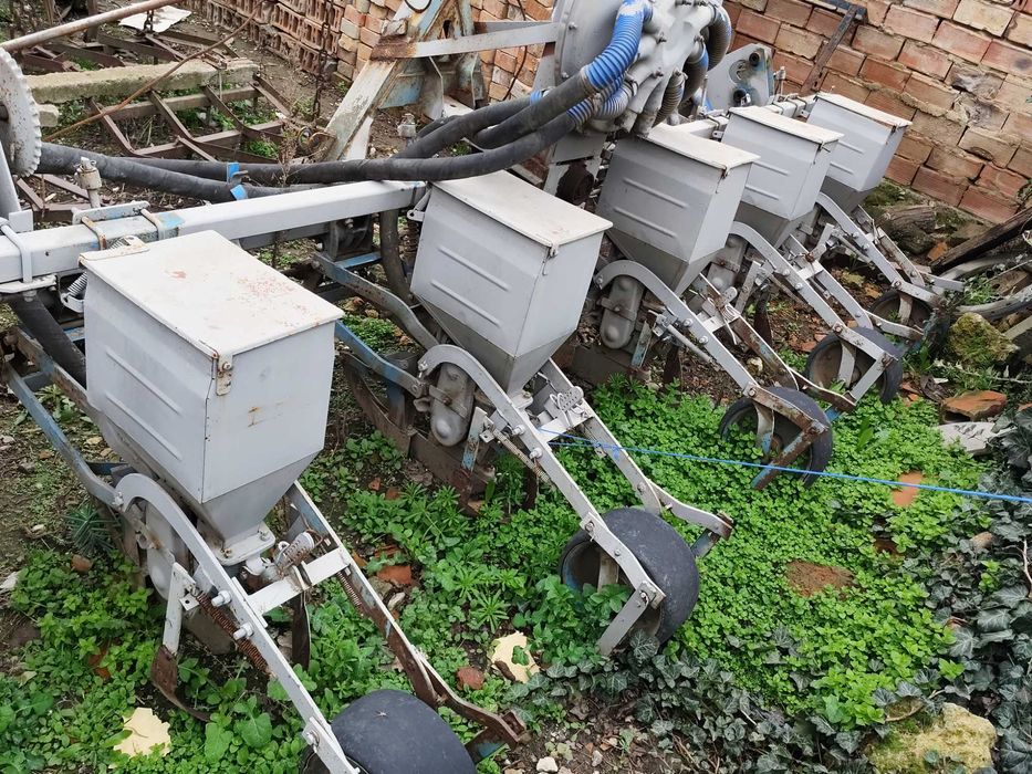 Сеялка за пролетници и торачка