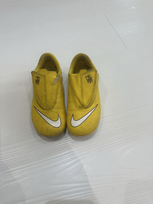 Nike детски бутонки Neymar Jr. размер 28