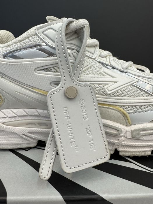 Off White Be Right Back