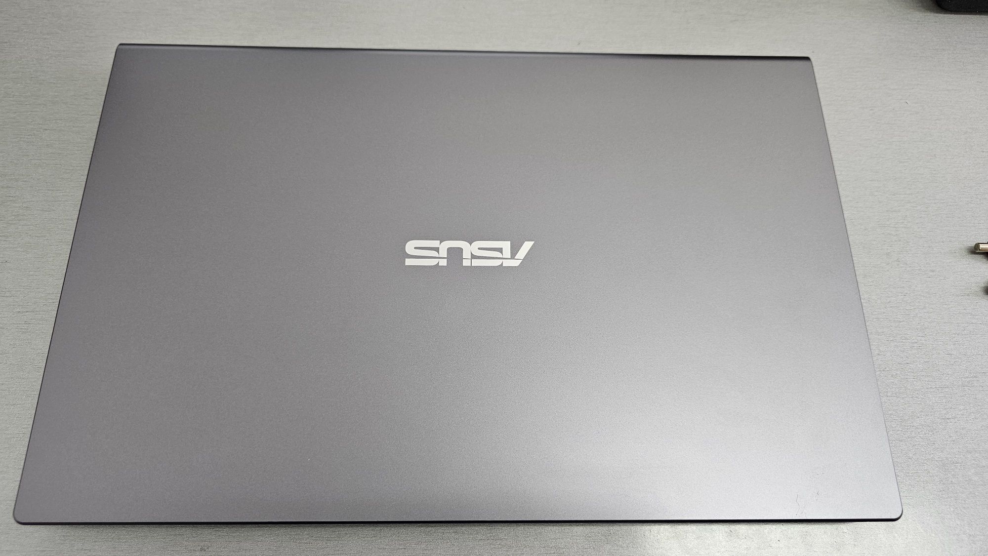 Laptop Asus VivoBook X515E i3 8GB DDR4 256GB