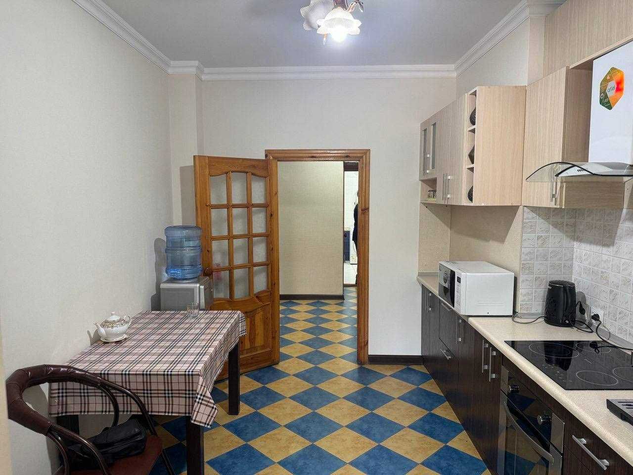 Продаю офисное помещение с площадью 171 м2.