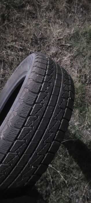 Есть зимние шины 3шт 205×65×16 в хорошом состояние