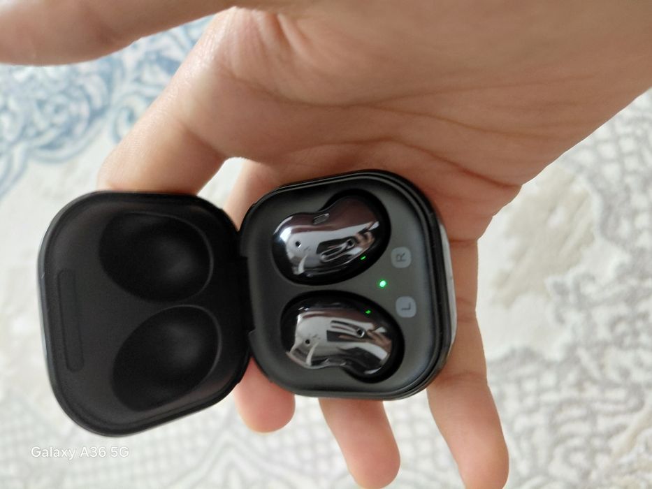 samsung galaxy buds live