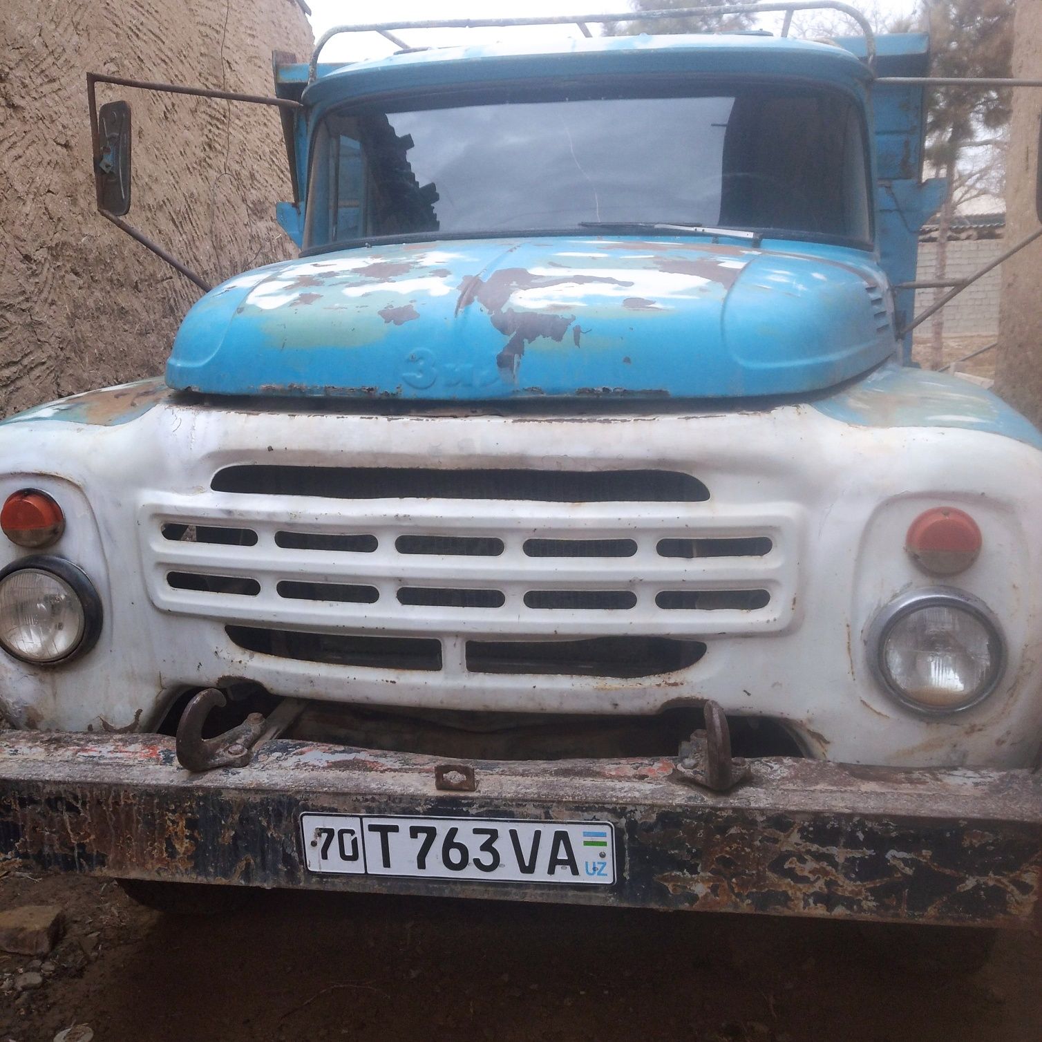 Zil 130 sotiladi horati yaxshi