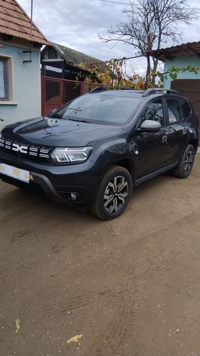 Dacia Duster de garaj cu 6500 Km unic proprietar !!