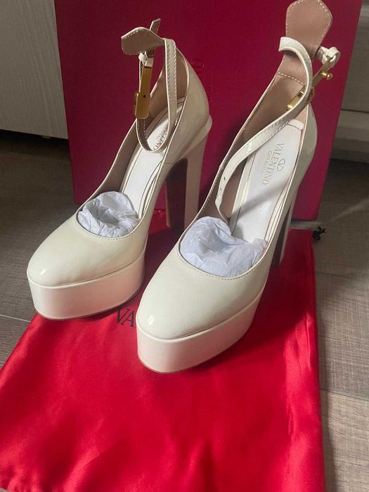 Pantofi cu toc si platforma Valentino G