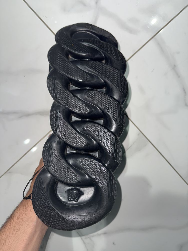 vand versace chain reaction