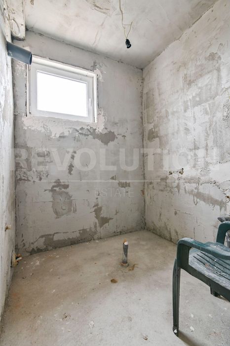 Тристаен апартамент в ж.к. Обеля 1