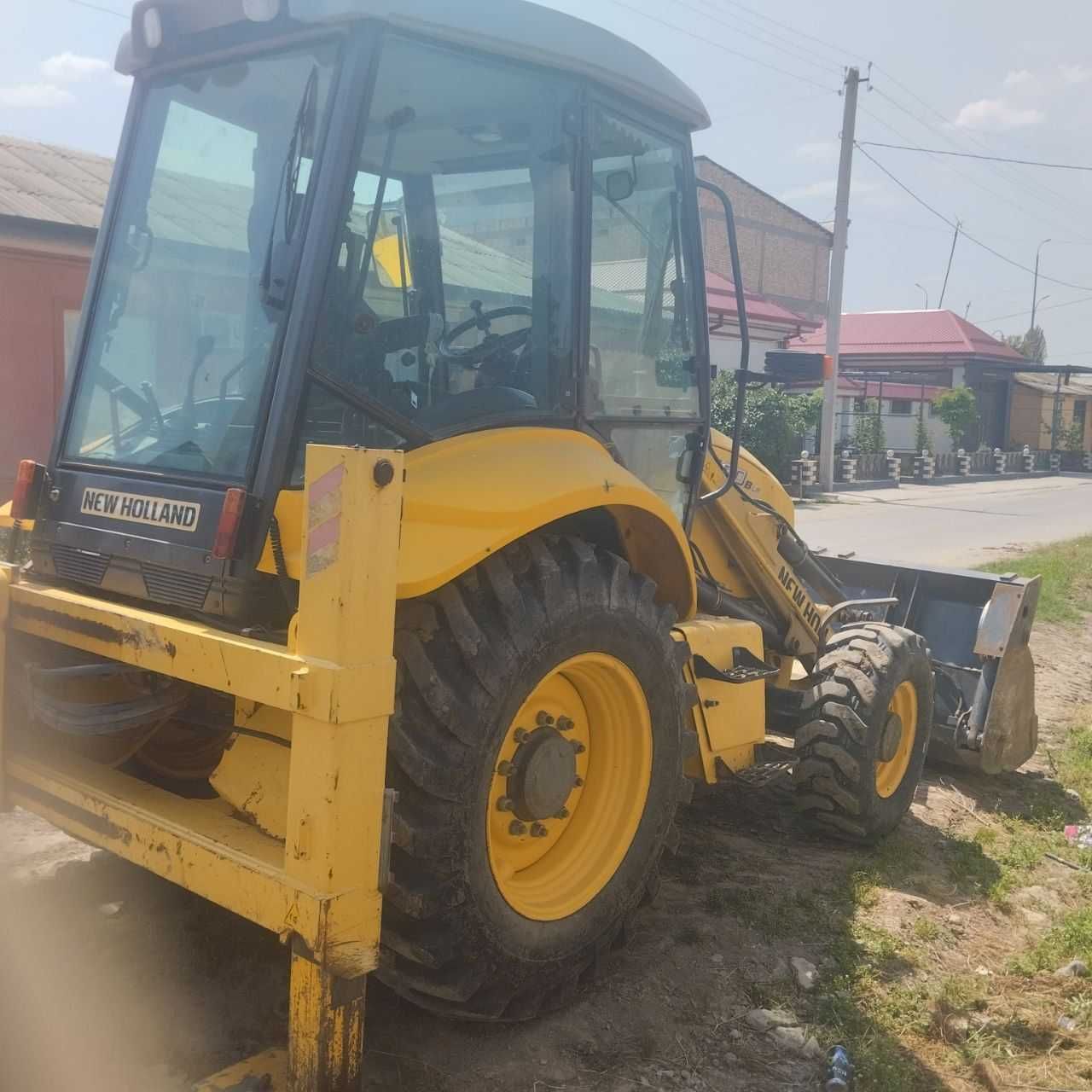 New Holland B90B LR 2014 йил СОТИЛАДИ