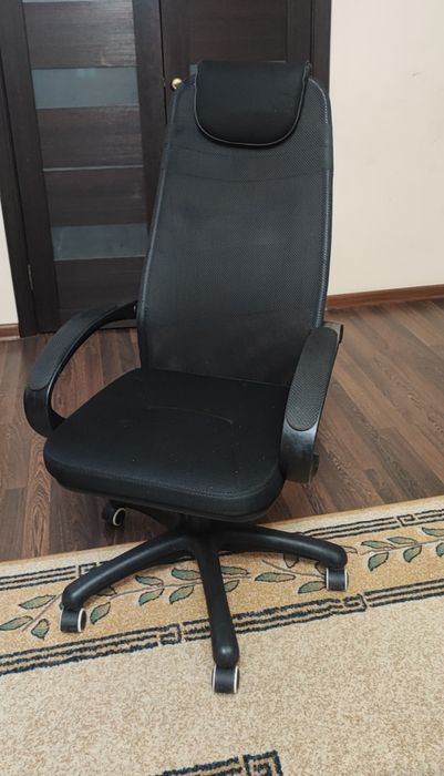 Продам кресло офисное