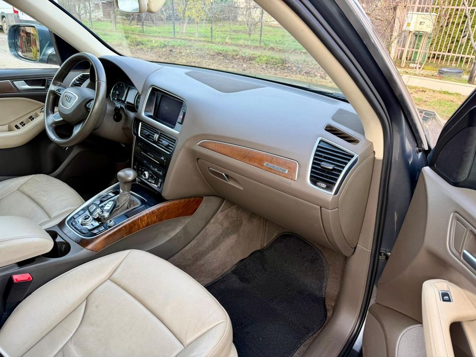 Vând Audi Q5 / 2.0 TDI / Quattro / S-Line