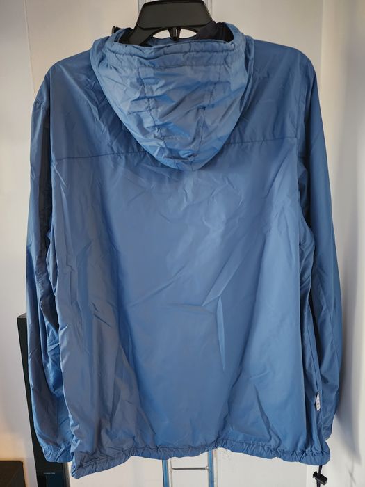 Geaca Napapijri, noua cu eticheta