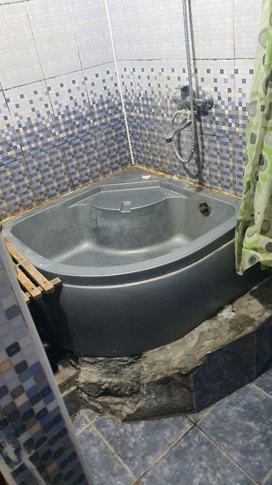 Kvartera 2 .yo 3 ta  odam kerak