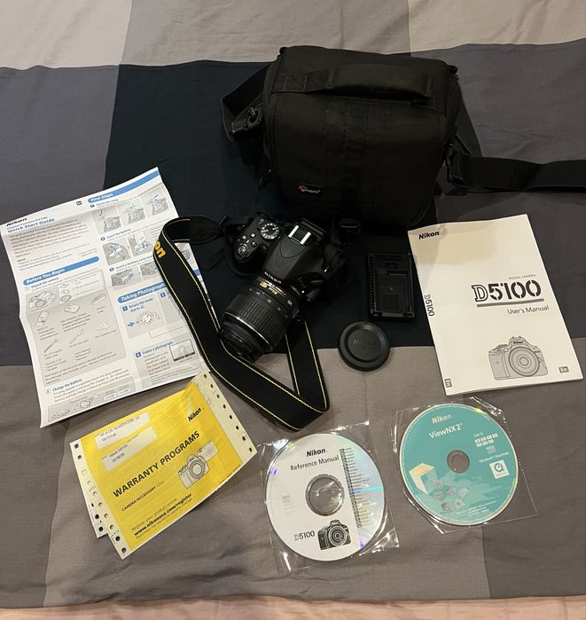 Nikon D5100 ( 10493 кадъра) + Lowepro калъф