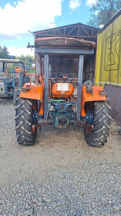 Vand tractoare fiat diferite modele