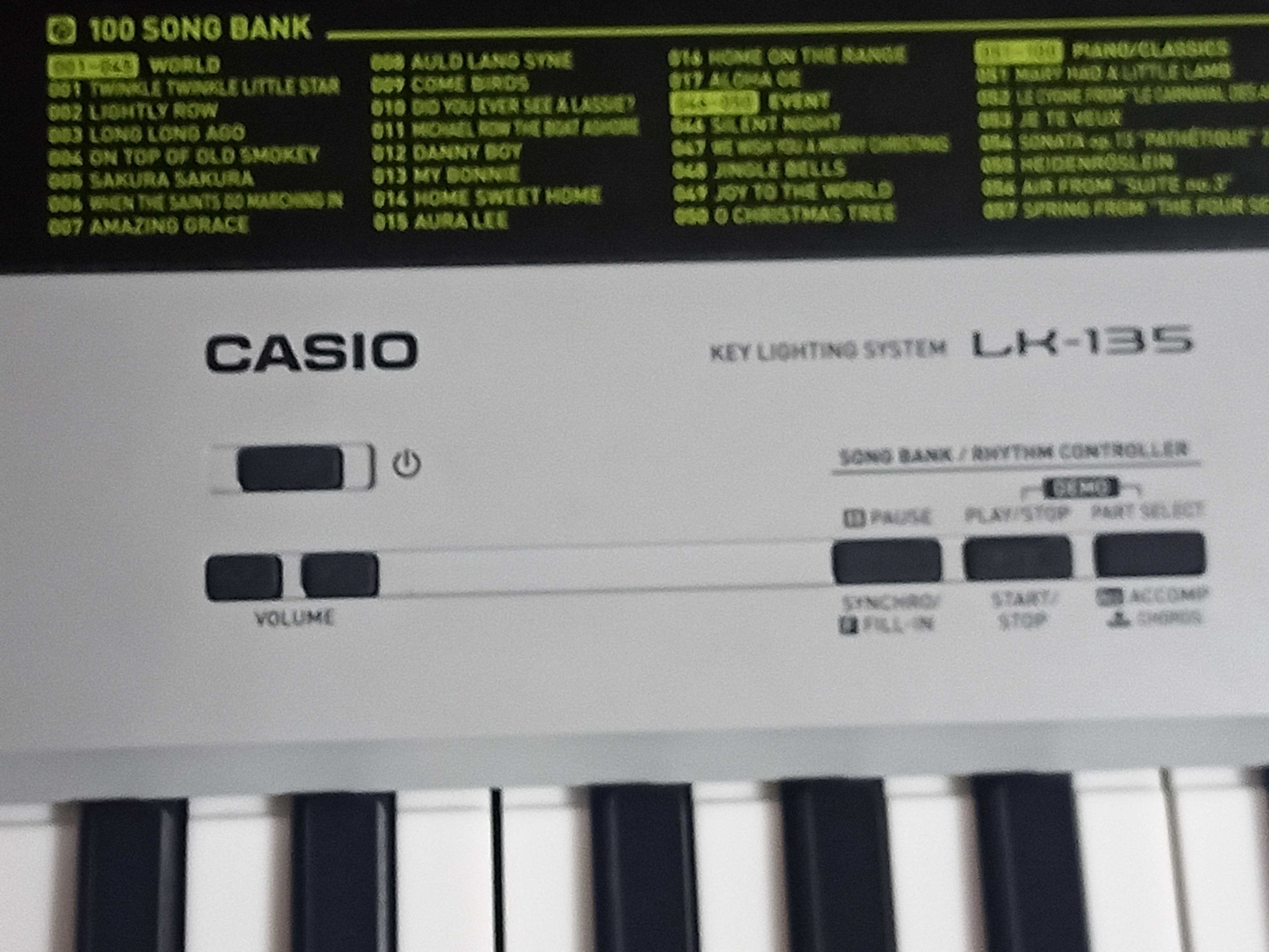 синтезатор Casio LK-135 со светящимися клавишами,  инструкц. на русс.
