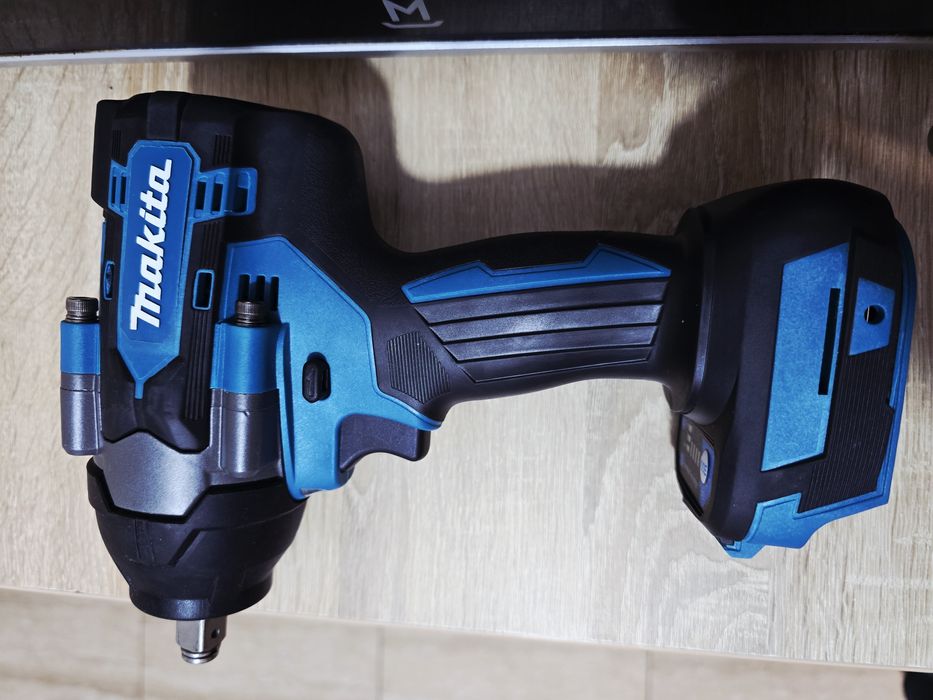 Bormașina Makita DTW700Z