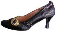 Продам туфли женские черные на среднем каблуке Amora 37 размер