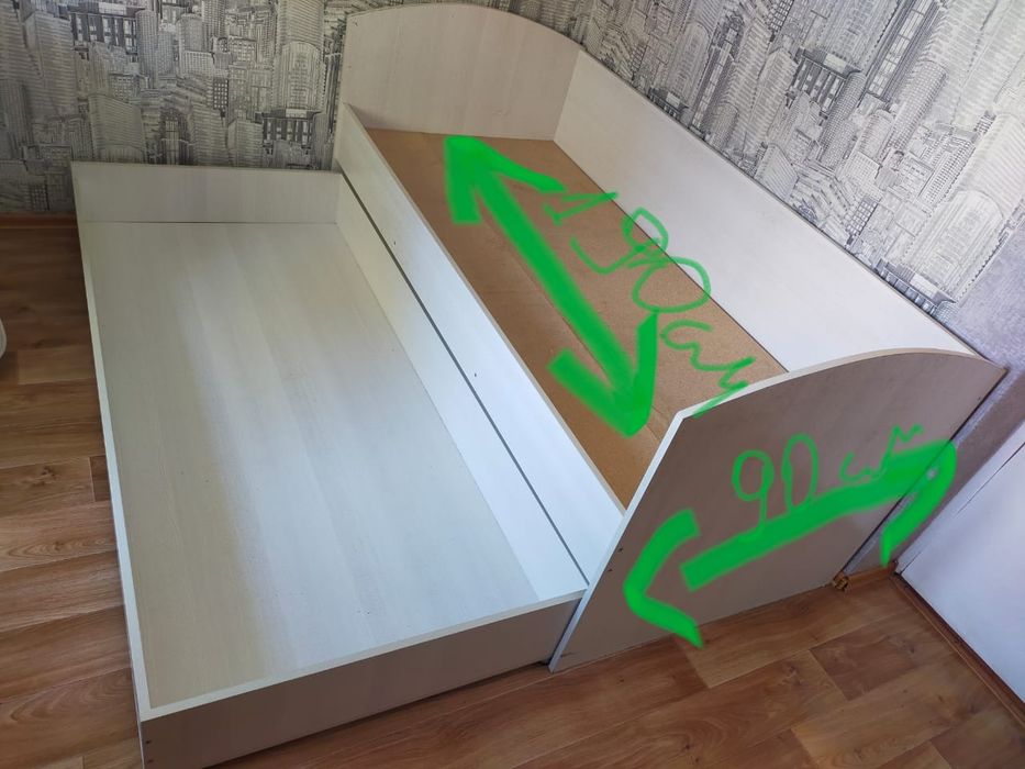 Продам кровать выдвежную