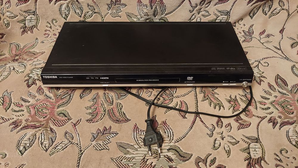 DVD проигрыватель Toshiba не счиает диски