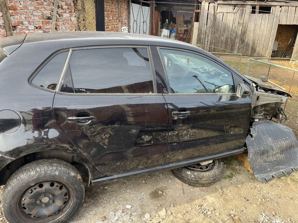 Dezmembrez polo 6R TDI 1.6 2011