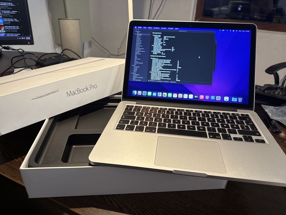Laptop Apple Macbook pro 2015 i5 8gb retina - perfect functional