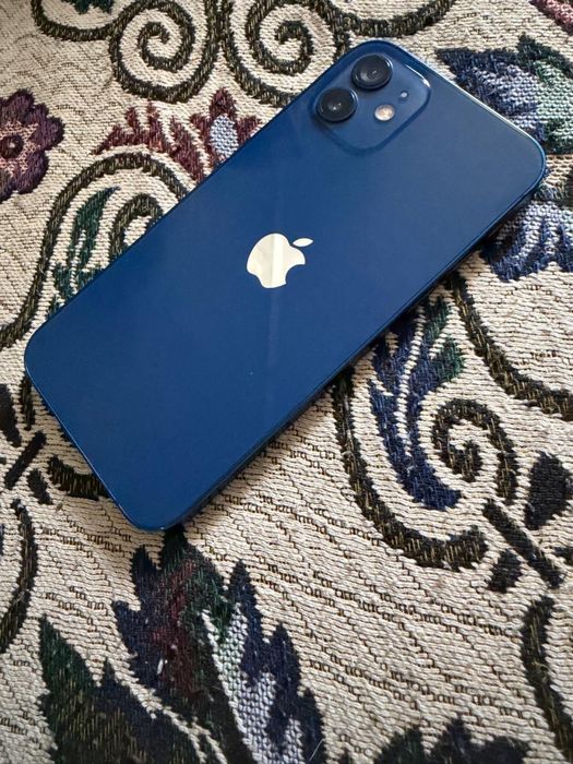 Продам iphone 12 64gb