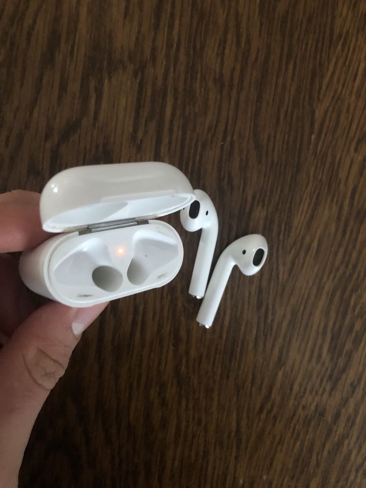 Apple Air pods 2nd generations
