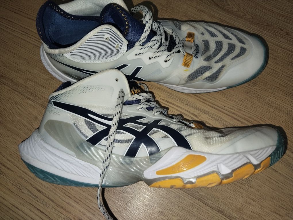 Asics носил 2 недели почти новый