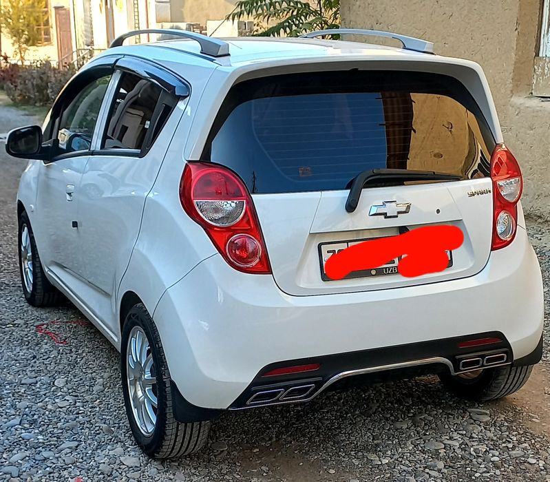 Шевролет спарк сотилади