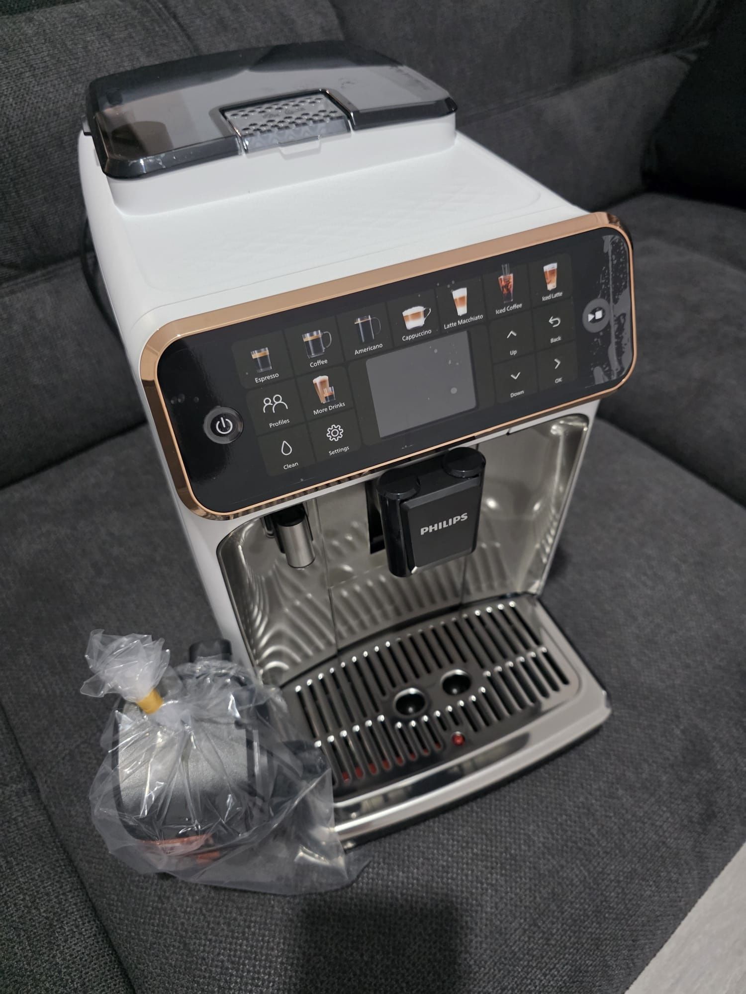 Espressor automat Philips seria 5500 ediție limitată