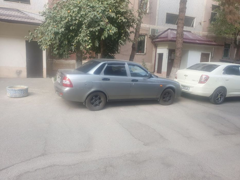 Меняю авто Приора на домаз
