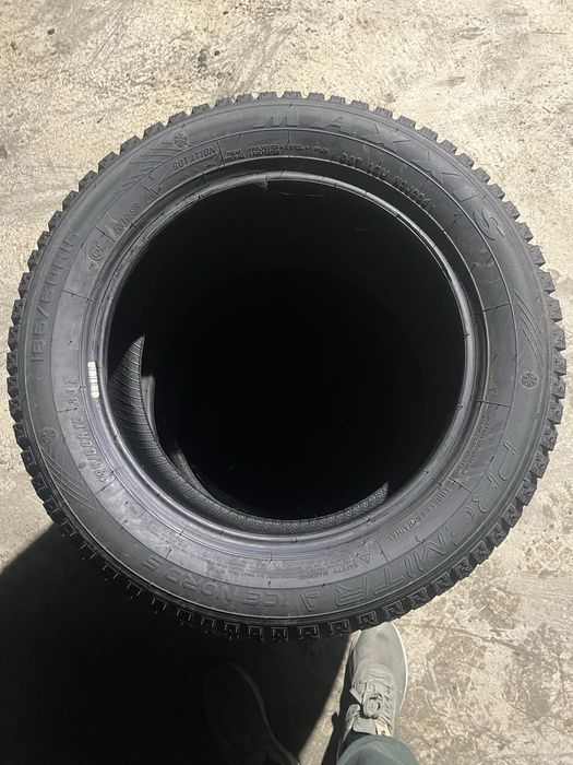 Продам Резину  Maxxis новая