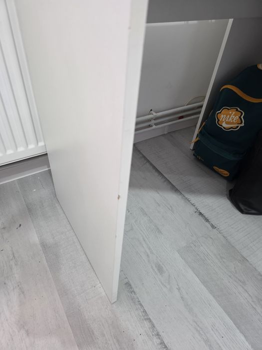 Birou pe colt cu polite