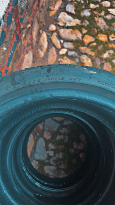 Vând cauciucur de Vară Hankook 225/40R18 92Y