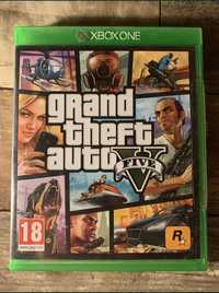 Vând GTA 5 Xbox one