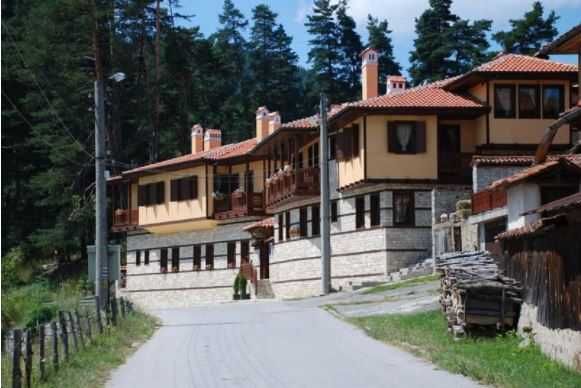 Продава се Хотел в Копривщица - 1200 кв.м за 500 €/кв.м - Снимка #18