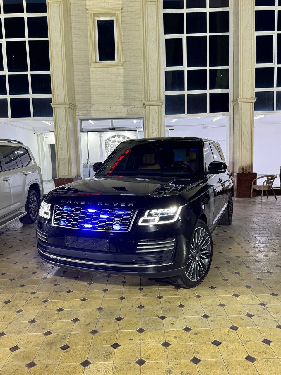 Range rover Autobiography long