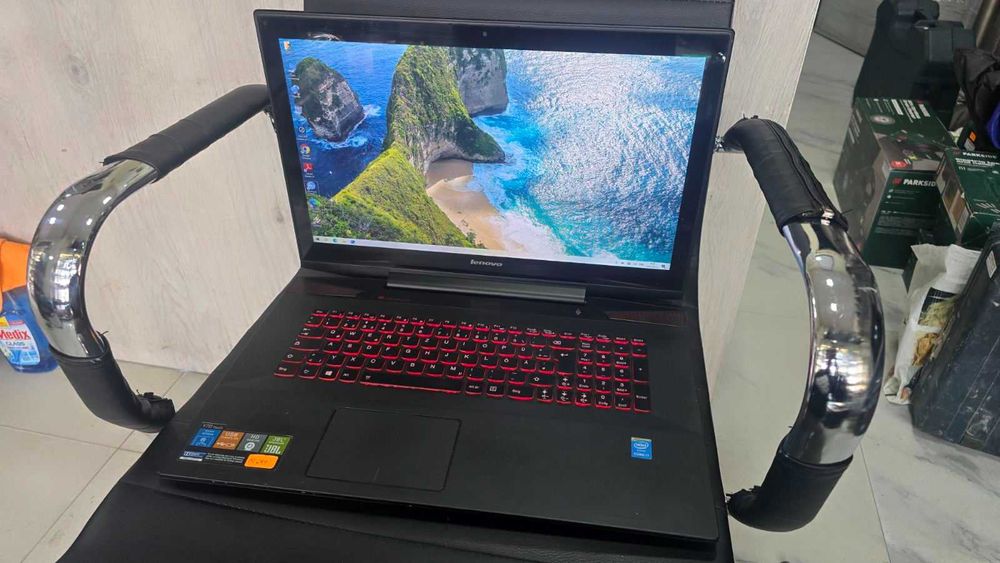 Лаптоп Lenovo Y70-70 Touch screen / i7, 512ssd , 16GB Ram / Nvidia 860