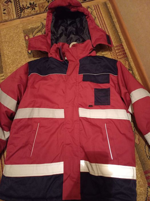 костюм зимний темно бордовый с синим ,новый ,для рыбалки,охоты