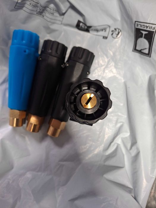 Дюза/накрайник за пяна за автомивка