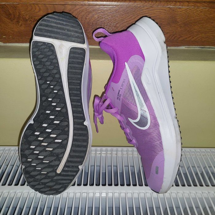 NIKE Downshifter 12