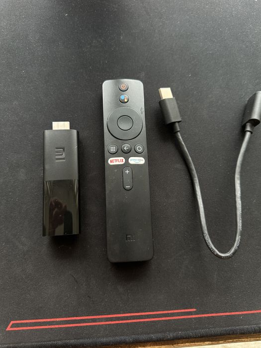 Продам TV -приставку Xiaomi Mi TV Stick 2/8 Гб