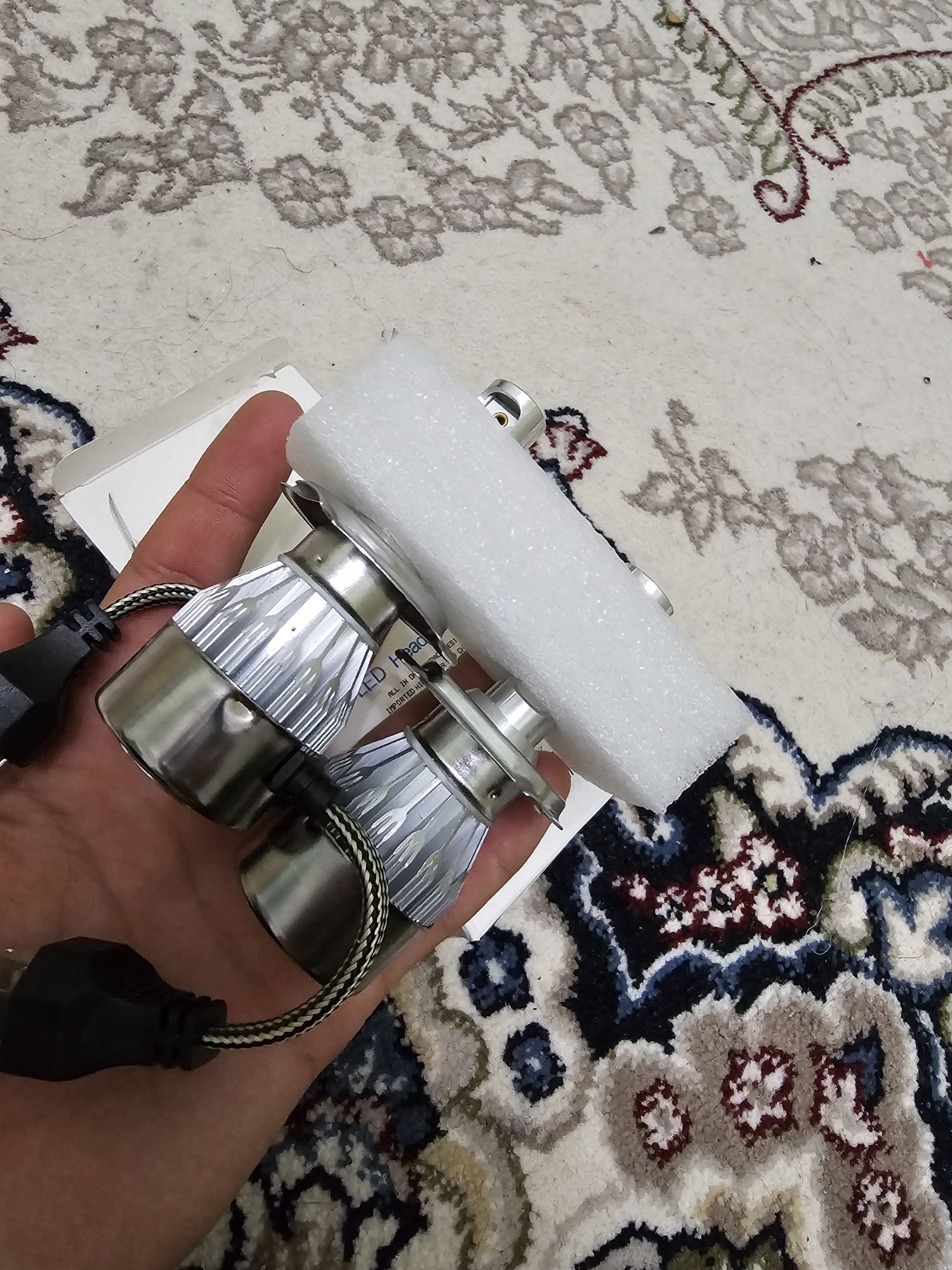 Led lampa C6 H4.