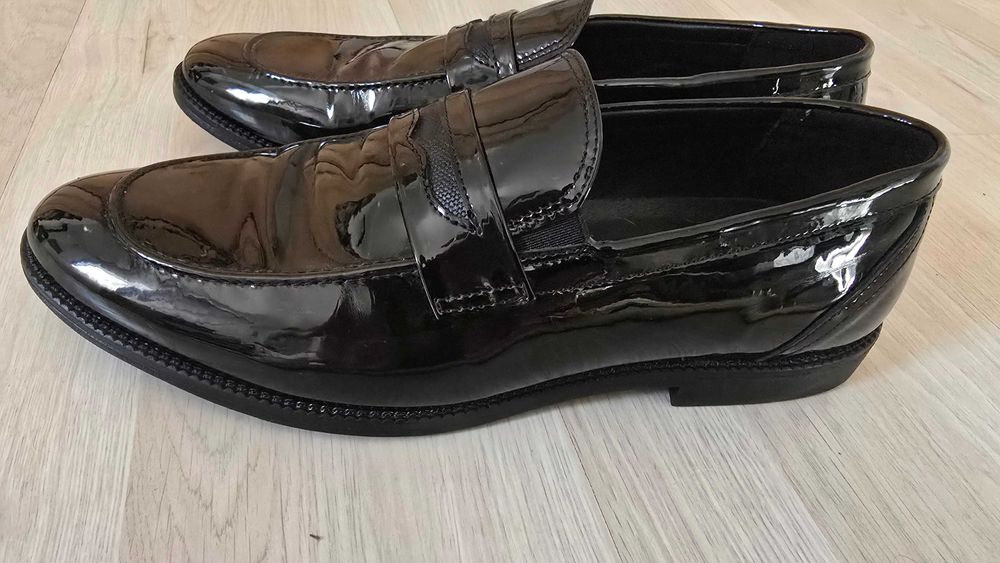 Pantofi tip mocasini, pentru bărbați