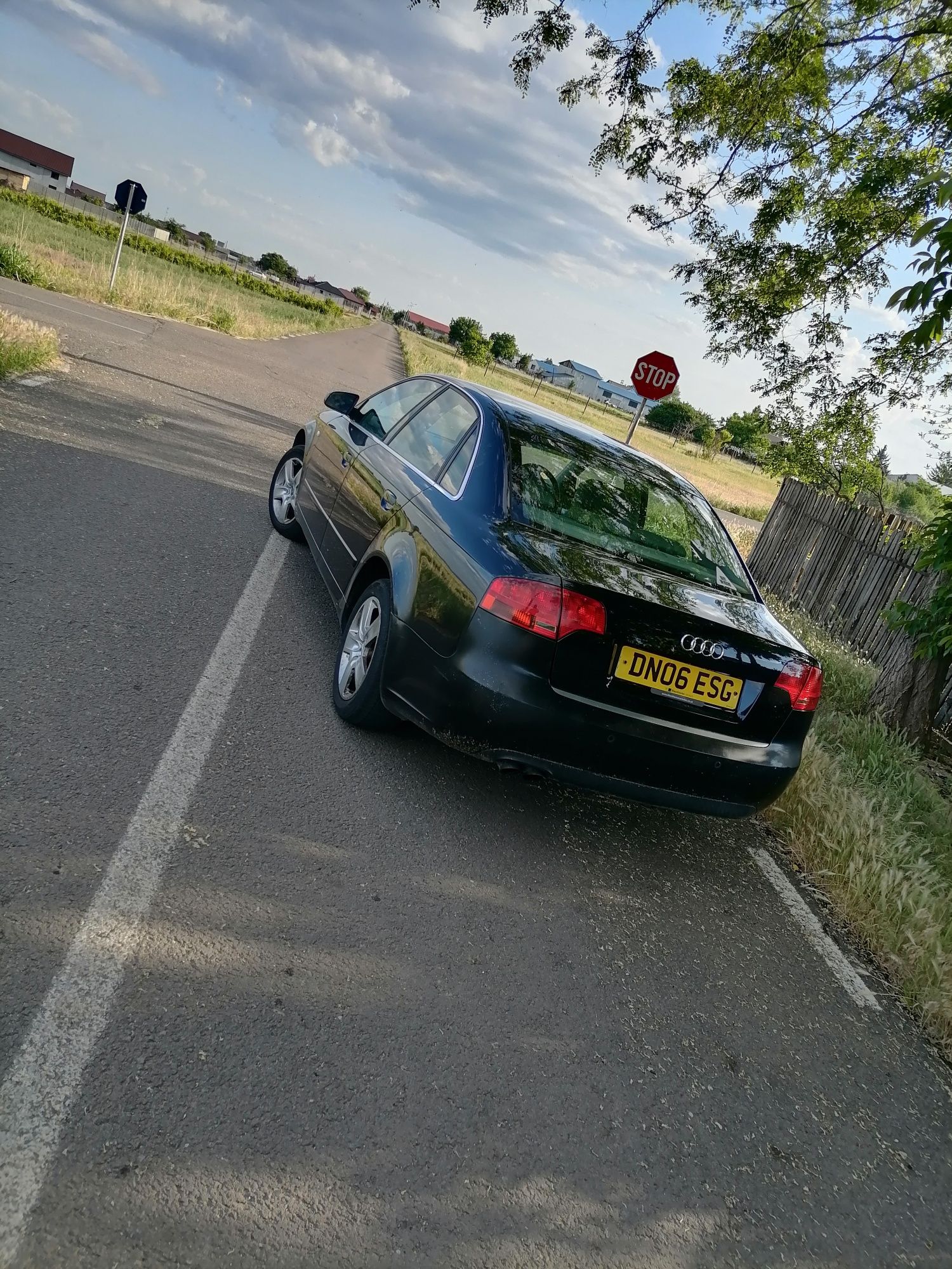 Dezmembrez Audi A4 b7 1.9 TDI BRB 116 CP