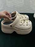 Crocs damă originale – NOI, cu accesorii – 2 perechi disponibile