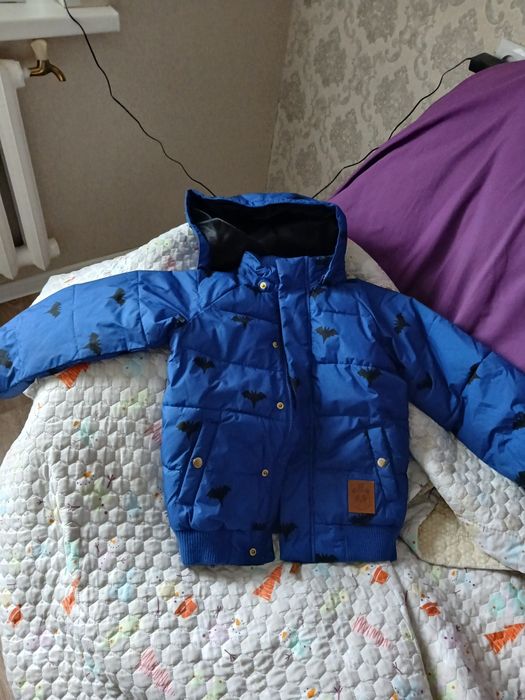 Продам куртку для мальчика 4-6 лет