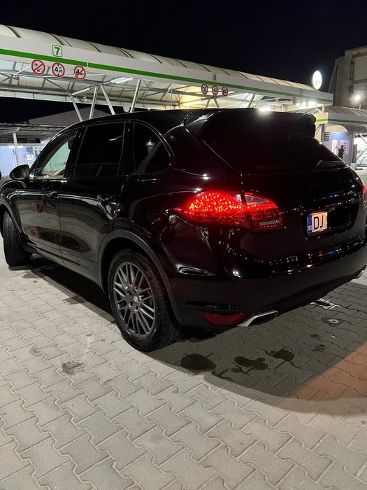 Porsche cayenne 2010